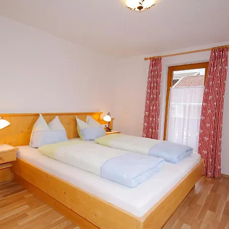 Hauser By Interhome 度假居 *